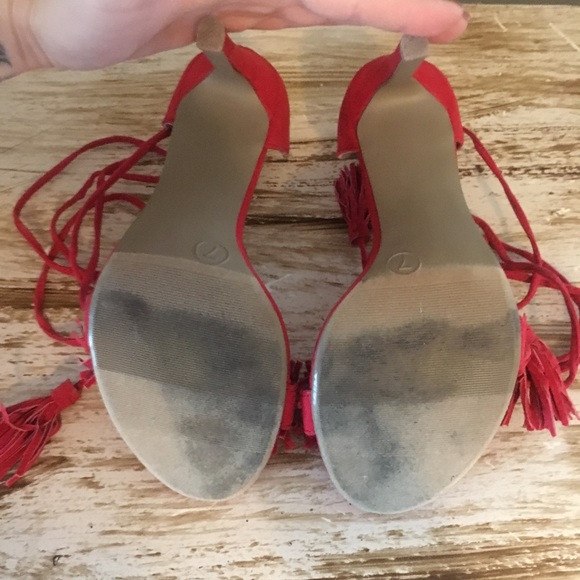 Red tassel heels - Picture 4 of 5